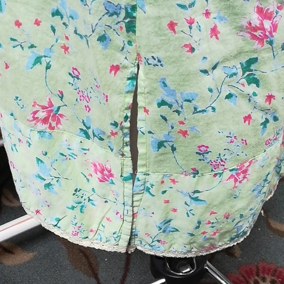 Floral handprint tunic. - Picture 4 of 5